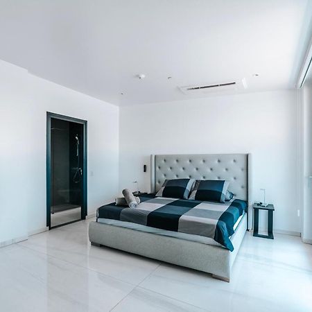 Gray Door Apartments - Adults Only Palm Beach Buitenkant foto