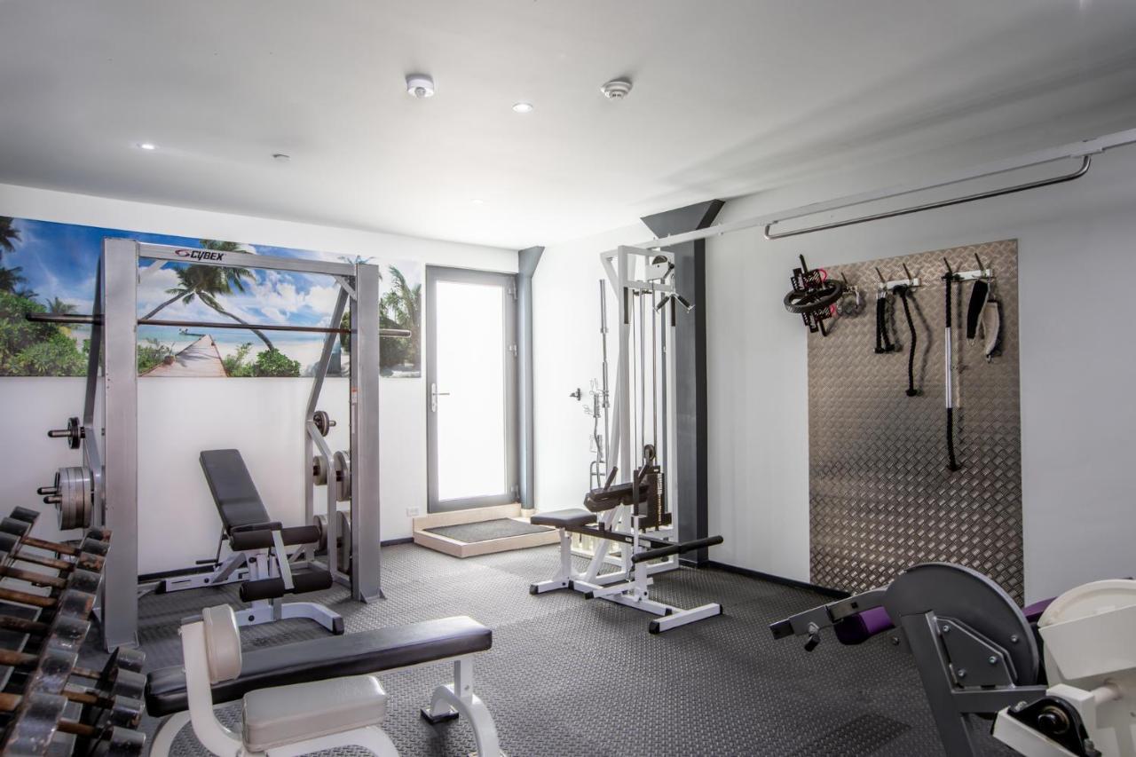 Gray Door Apartments - Adults Only Palm Beach Buitenkant foto
